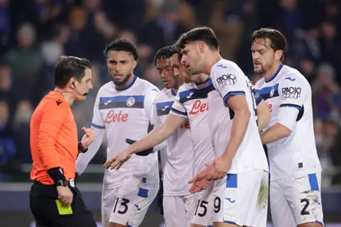 غضب في إيطاليا.. هل ظلم الحكم أتالانتا أمام كلوب بروج في دوري الأبطال؟ (فيديو)